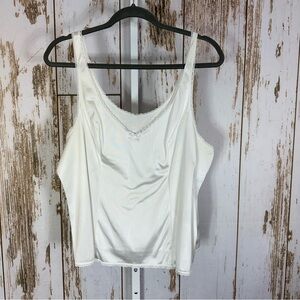 Vassarette Ivory Lace Trim Chemise. Size XL. In pristine condition!